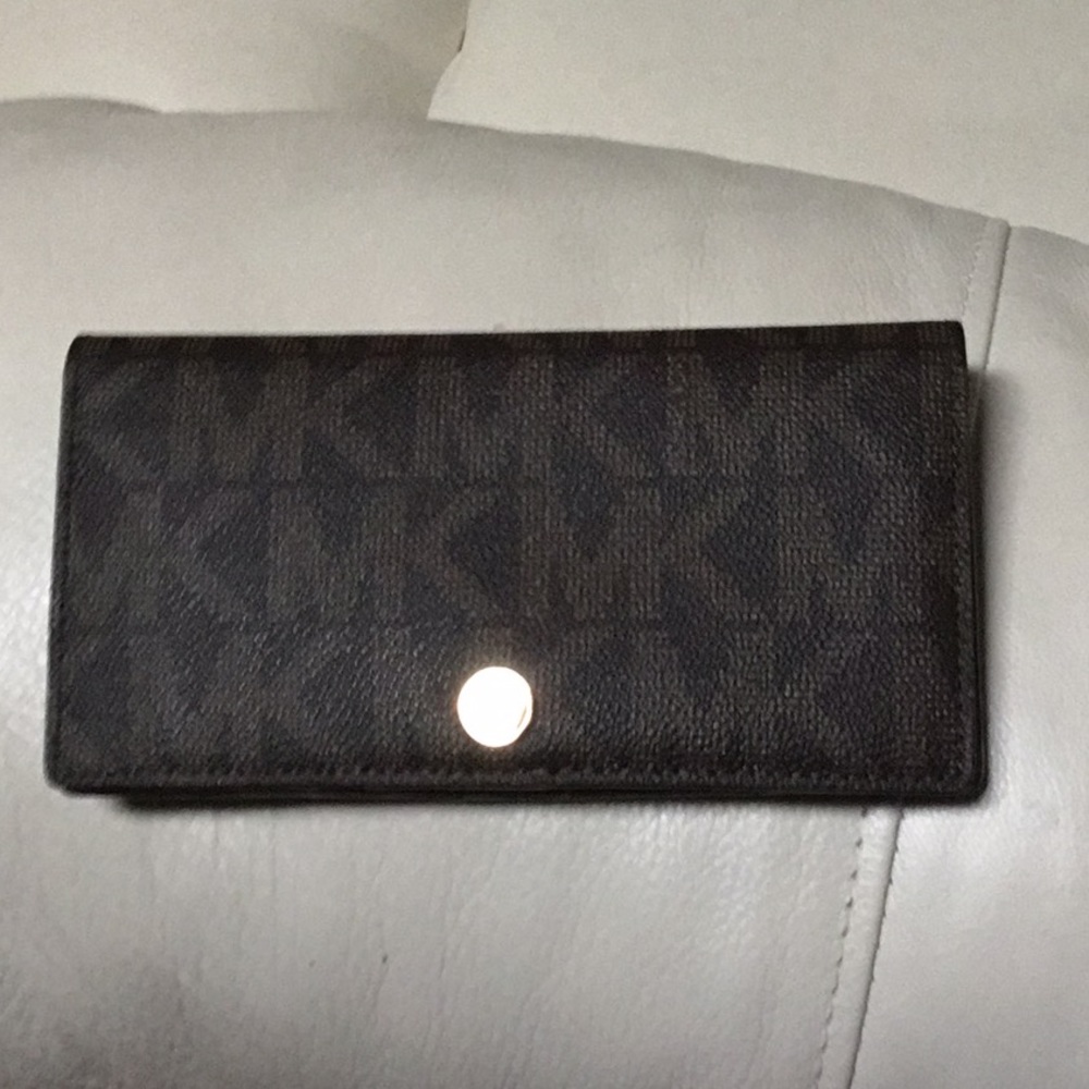 Michael Kors wallet
